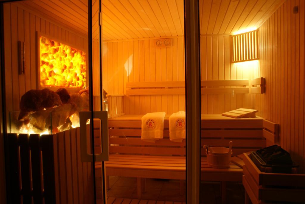 Hotel Krak Myślenice Esterno foto