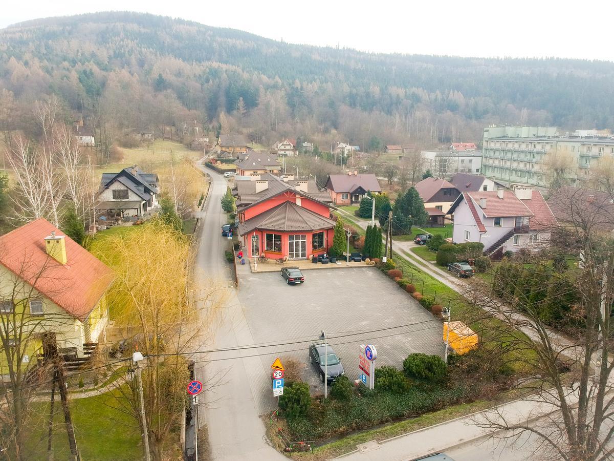 Hotel Krak Myślenice Esterno foto