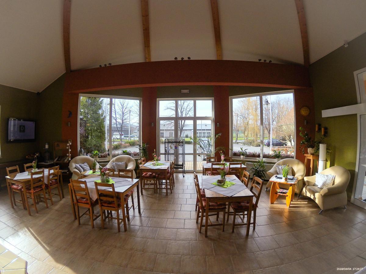 Hotel Krak Myślenice Esterno foto