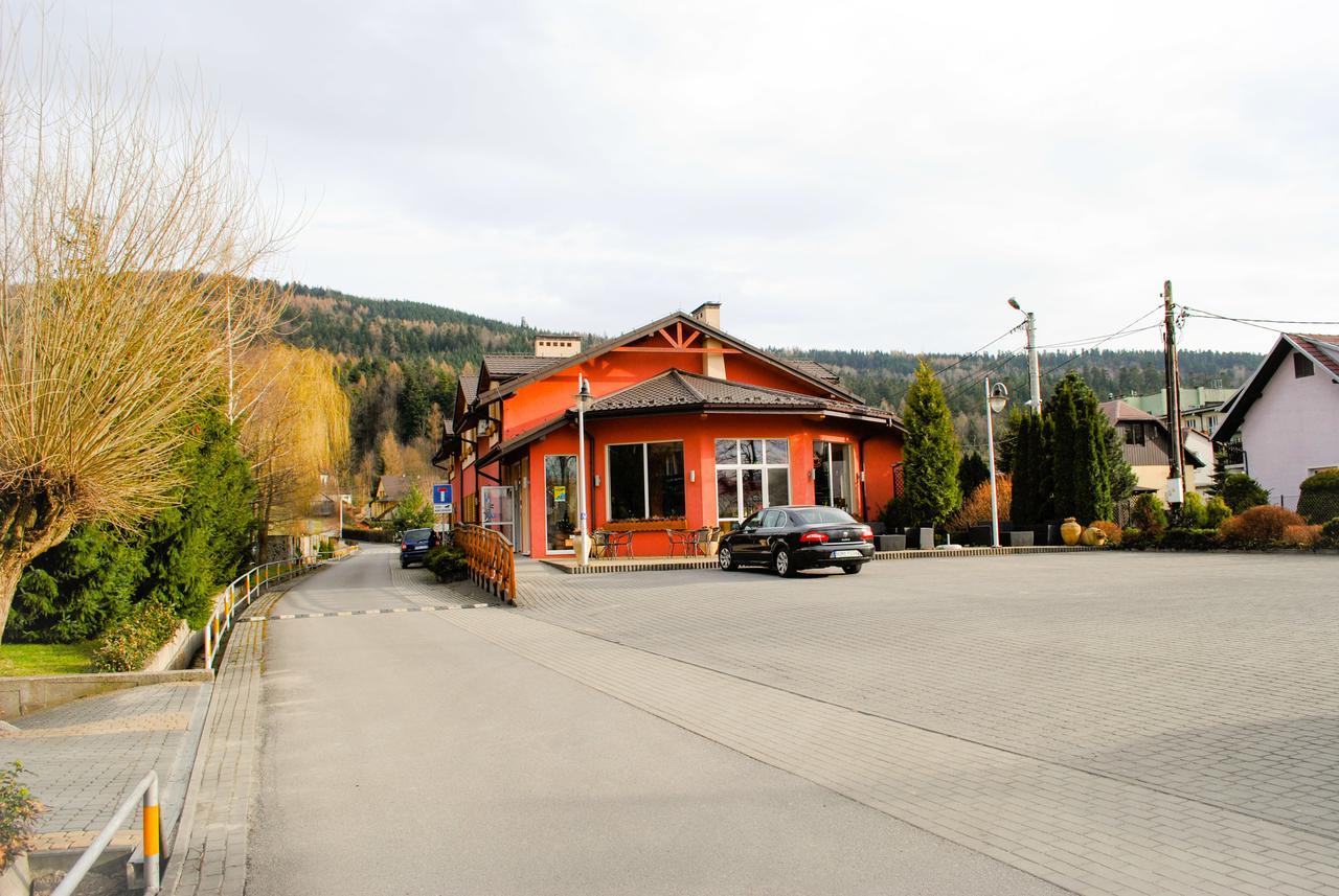 Hotel Krak Myślenice Esterno foto